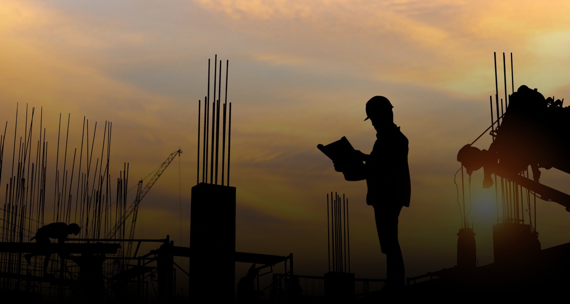 This whitepaper focusses on labour and employment laws for GCCs in India. The picture is of a labour at a construction site